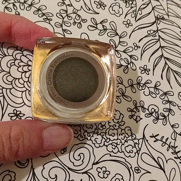 Flower Cosmetics makeup and Clinique bag set - Picture 8 of 15